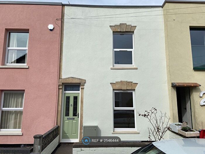 3 Bedroom Terraced House To Rent In Sydenham Road, Knowle, Bristol, BS4