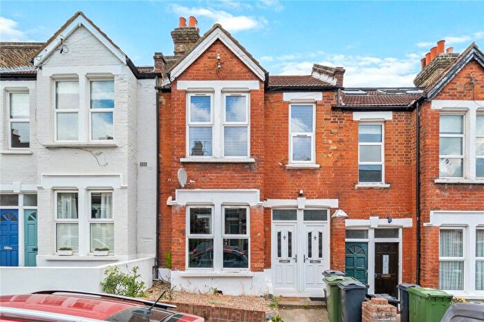 2 Bedroom Maisonette To Rent In Durban Road, West Norwood, London, SE27