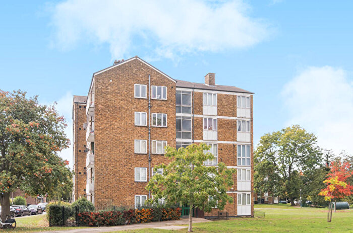 2 Bedroom Apartment For Sale In Casterbridge Road, London, SE3