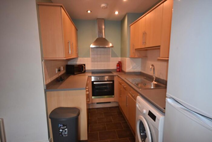 3 Bedroom Flat To Rent In Helmsley Road Sandyford, Sandyford, Newcastle Upon Tyne, NE2