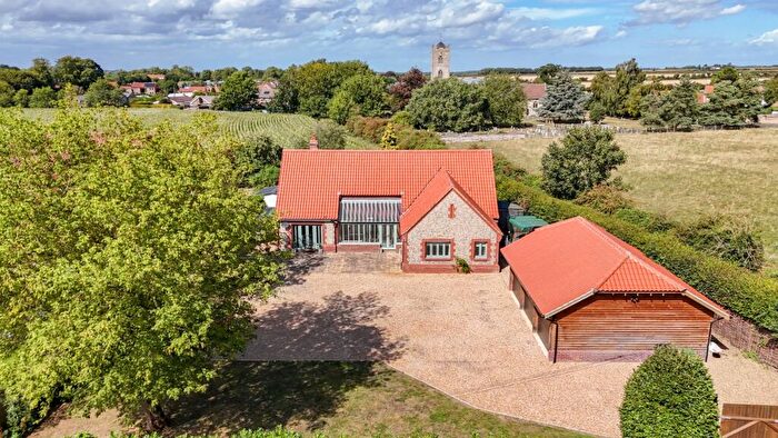 4 Bedroom Bungalow For Sale In Back Street, Gayton, King's Lynn, Norfolk, PE32