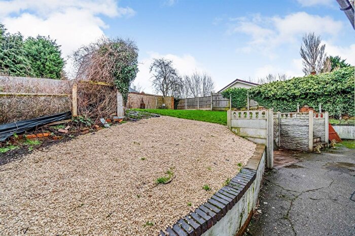 4 Bedroom Detached House For Sale In Bunkers Hill Lane, Bilston, WV14