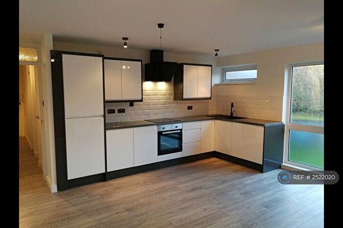 1 Bedroom Flat To Rent In Tatton Court, Manchester, M14