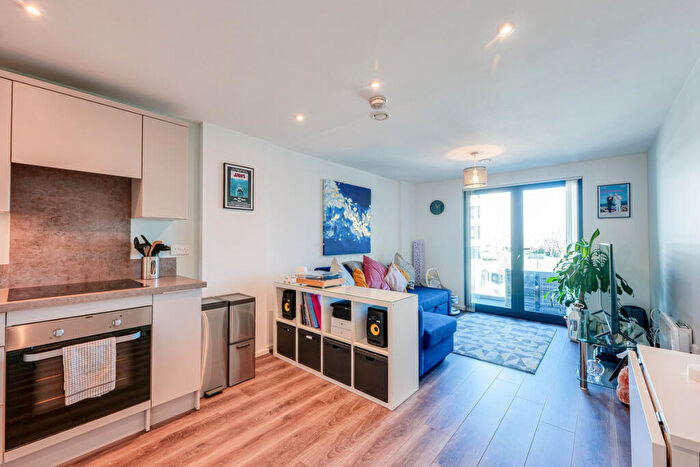 1 Bedroom Apartment For Sale In London Road, Southend-on-sea, SS1