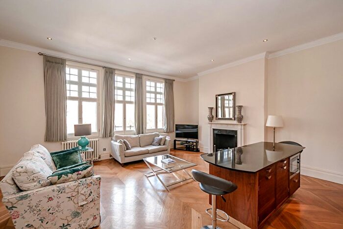 2 Bedroom Flat To Rent In Egerton Gardens, Knightsbridge, London, SW3