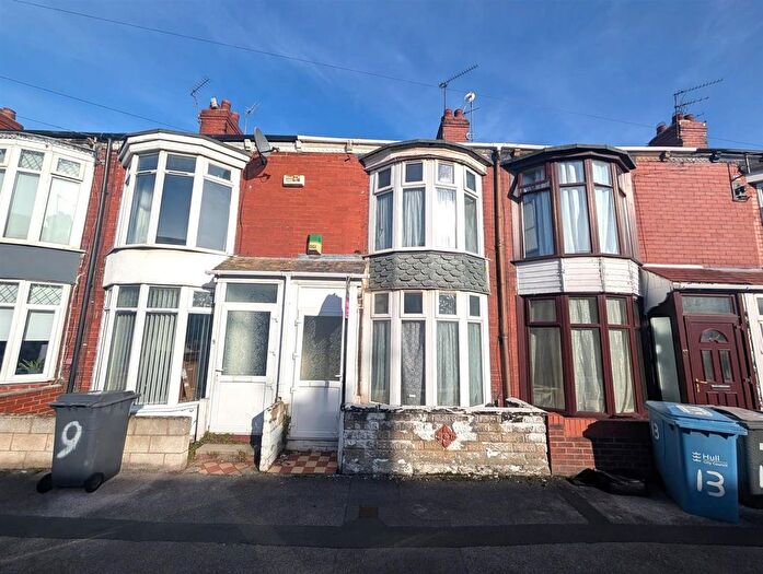 2 Bedroom Property For Sale In Jesmond Gardens, Hull, HU9