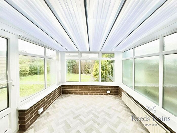 2 Bedroom Bungalow For Sale In Kidderminster Drive, Newcastle Upon Tyne, Tyne And Wear, NE5