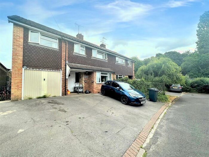 4 Bedroom Semi-Detached House To Rent In Oakfield Road, Blackwater, Camberley, Hampshire, GU17