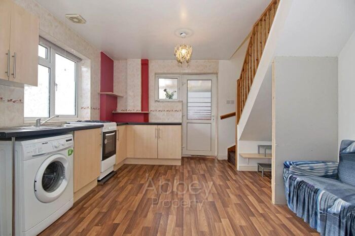 1 Bedroom Flat To Rent In Stratford Road, Luton, LU4