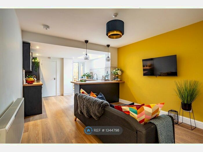 3 Bedroom Semi-Detached House To Rent In Radbourne Street, Derby, DE22