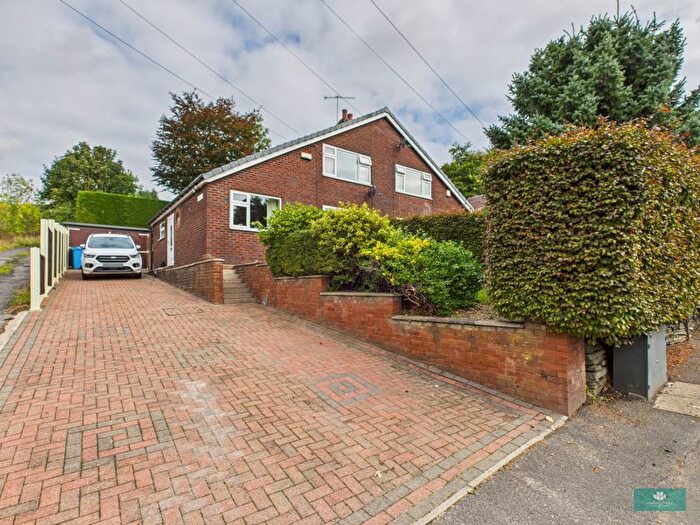 3 Bedroom Semi-Detached Bungalow For Sale In Buckstones Road, Oldham, OL2