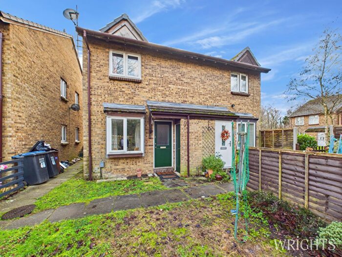 1 Bedroom Semi-Detached House To Rent In Ramblers Way, Welwyn Garden City., AL7