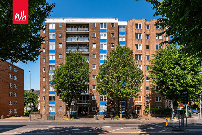 1 Bedroom Flat To Rent In Marlborough Court, The Drive, BN3