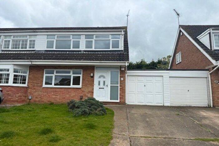 3 Bedroom Semi-Detached House To Rent In Waylands, Swanley, BR8