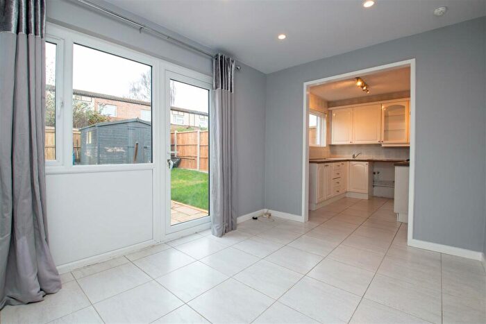 3 Bedroom End Of Terrace House To Rent In Aldermead, Stacey Bushes, Milton Keynes, MK12