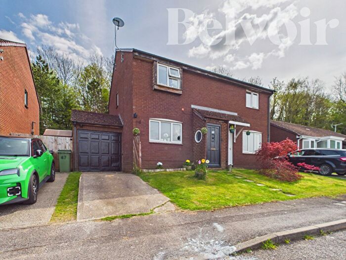 3 Bedroom Semi-Detached House For Sale In Ketelbey Rise, Basingstoke, RG22