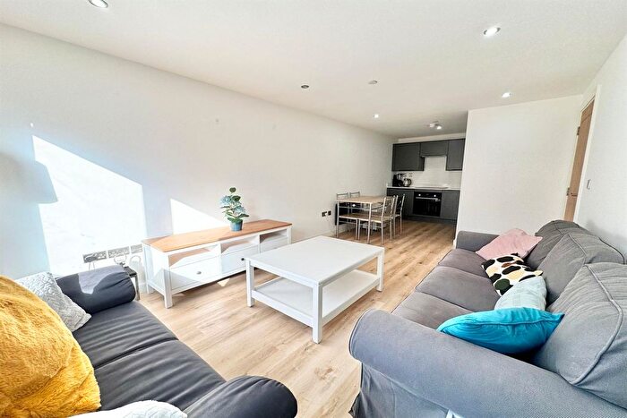 2 Bedroom Flat To Rent In Florence Street, Birmingham, B1