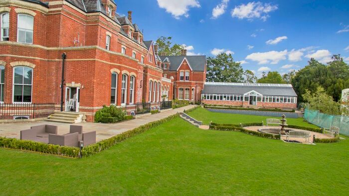 2 Bedroom Flat To Rent In Rural Hawkhurst, Kent, TN18