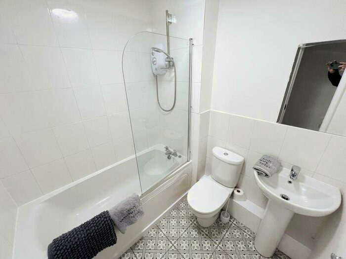 2 Bedroom Flat To Rent In Astley Brook Close, Astley Bridge, Bolton, BL1