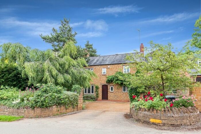 4 Bedroom Detached House To Rent In School Lane, Warmington, Banbury OX17