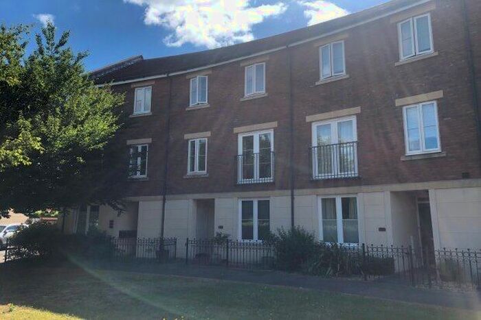 2 Bedroom Flat To Rent In Gras Lawn, Exeter, EX2