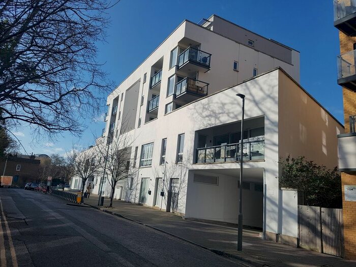 2 Bedroom Flat To Rent In Osiers Road, London, SW18
