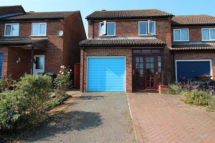 3 Bedroom Semi-Detached House To Rent In Perkins Road, Irthlingborough, NN9