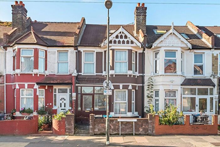 5 Bedroom Property For Sale In Links Road, Tooting, SW17