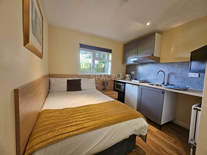 1 Bedroom Studio To Rent In Connaught Road, Reading, RG30