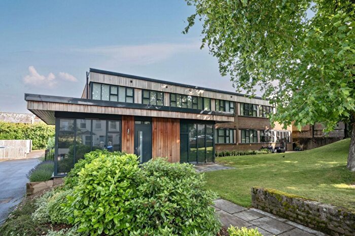 2 Bedroom Apartment For Sale In Wyndham Road, Salisbury, SP1