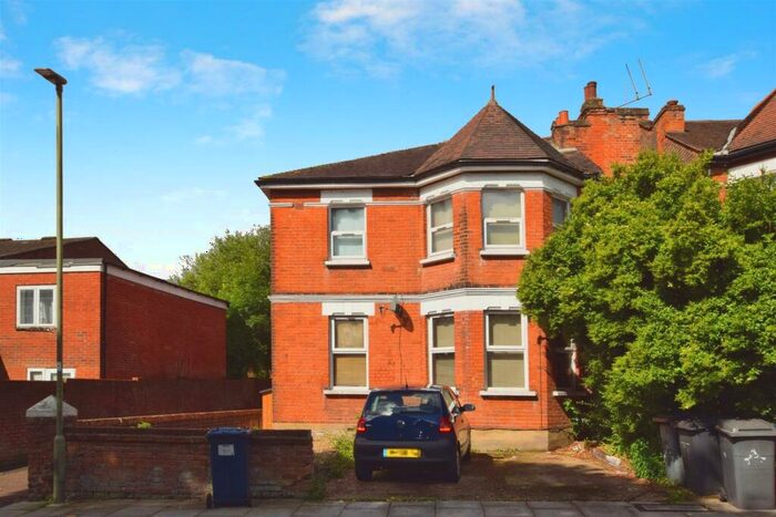 1 Bedroom Flat To Rent In Sunny Gardens Road, Hendon, London, NW4