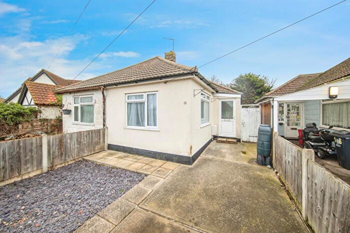 2 Bedroom Semi Detached House For Sale In Meadow Close, Clacton-On-Sea, CO15