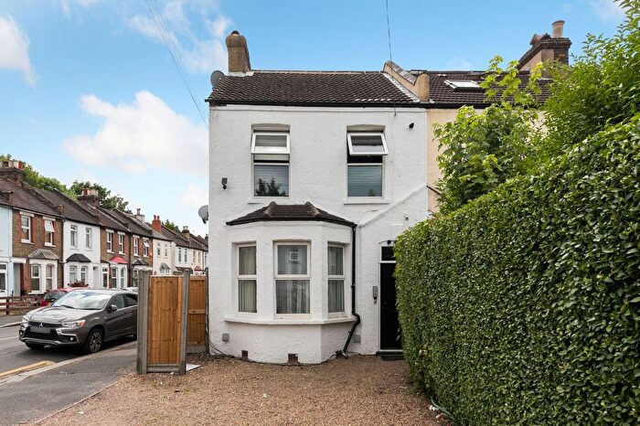 Studio To Rent In Ground Floor Front Canterbury Road, Croydon, CR0