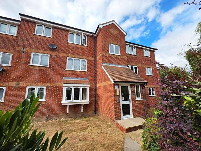 1 Bedroom Flat To Rent In Lesney Gardens, Rochford, SS4