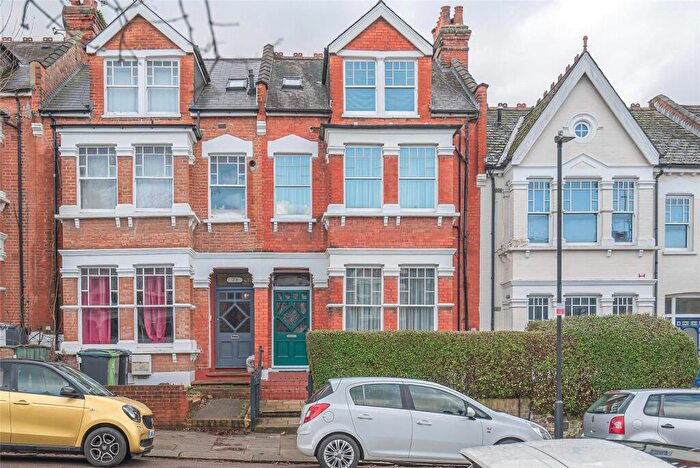 5 Bedroom Terraced House For Sale In Curzon Road, London, N10