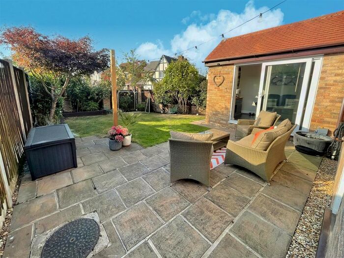 4 Bedroom Detached House For Sale In Hampshire Crescent, Lightwood