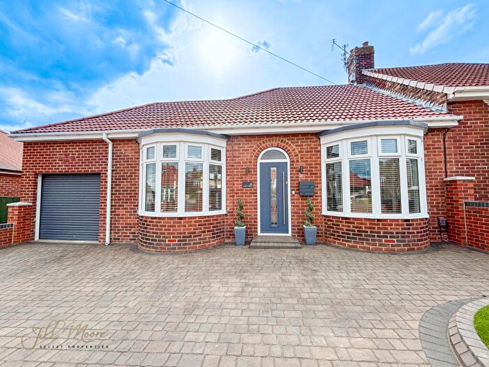 2 Bedroom Bungalow For Sale In Woodville Crescent, High Barnes, Sunderland, Tyne & Wear, SR4