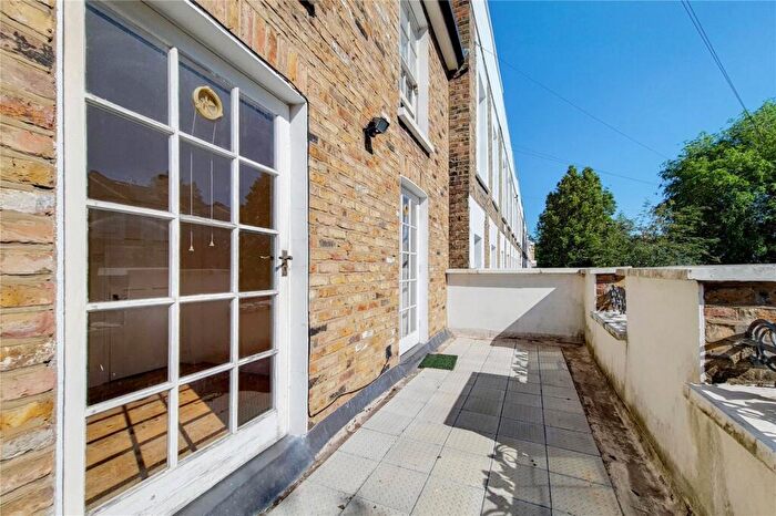 1 Bedroom Apartment To Rent In Wolsey Road, Newington Green, Islington, London, N1