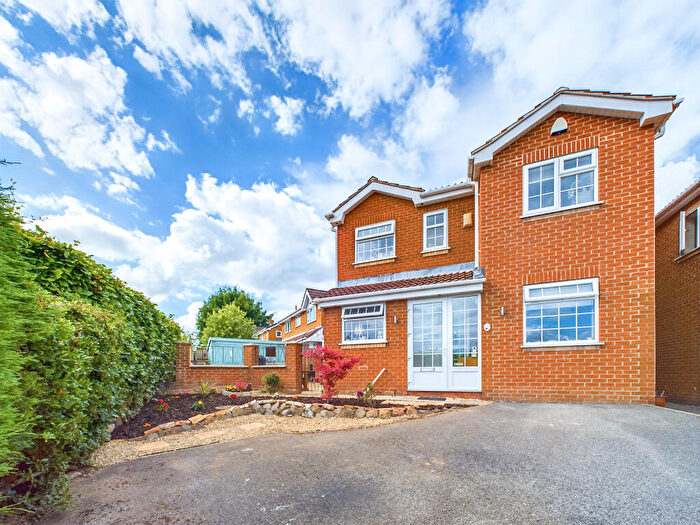 4 Bedroom Detached House For Sale In Countisbury Drive, Oakwood, DE21