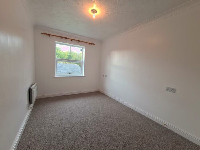 1 Bedroom Flat To Rent In Michaelstowe Drive, Harwich, CO12
