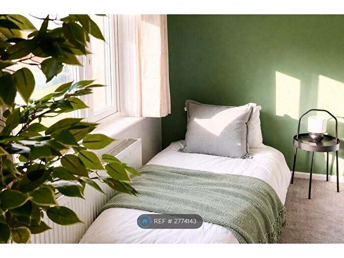 5 Bedroom Semi Detached House To Rent In Old Hill Crescent, Falmouth, TR11