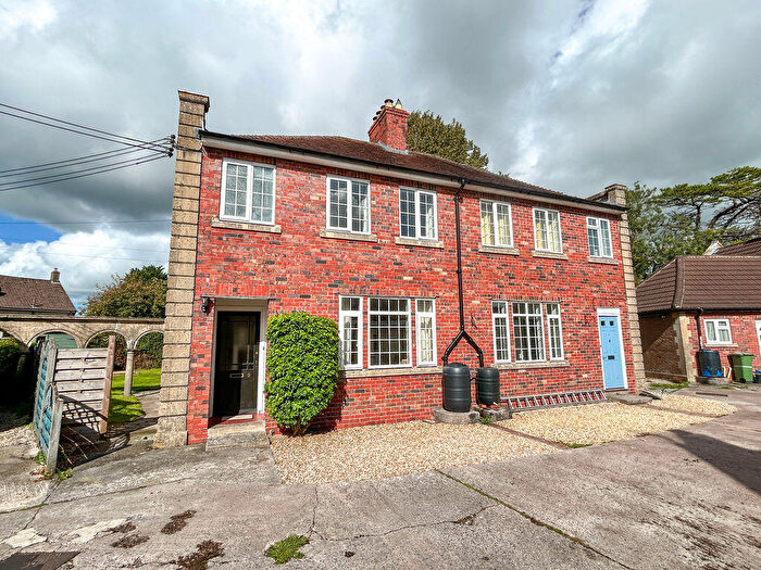 3 Bedroom Semi-Detached House To Rent In Compton Corner, Shepton Mallet, BA4