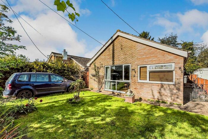 3 Bedroom Detached Bungalow For Sale In Vicarage Road, Foulden, Thetford, IP26