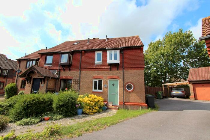 2 Bedroom End Of Terrace House To Rent In Pegasus Close, Hamble, Southampton, SO31