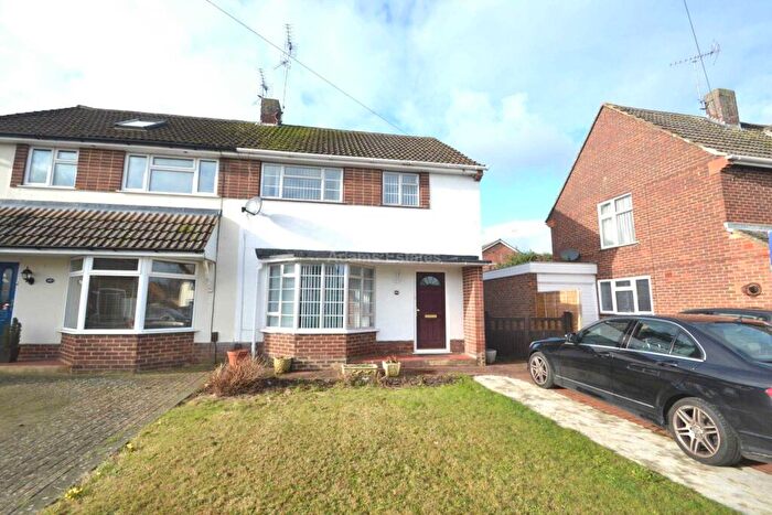 3 Bedroom Semi-Detached House To Rent In Haddon Drive, Reading, RG5
