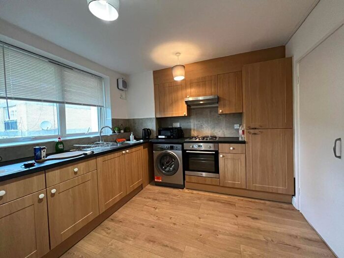 4 Bedroom Flat To Rent In Trimdon Building, Plender Street, London, NW1