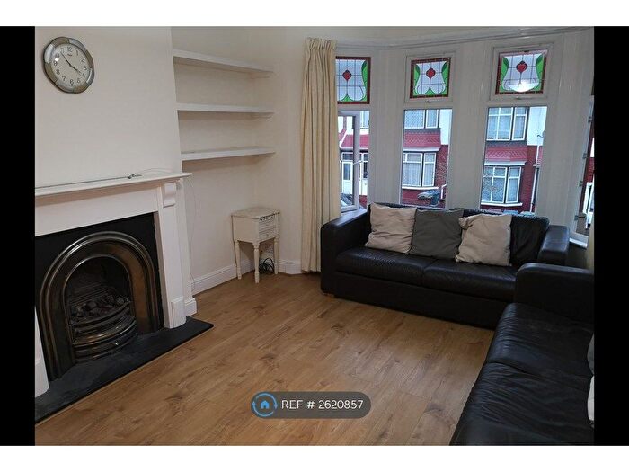 2 Bedroom Flat To Rent In Devonshire Road, Harrow, HA1