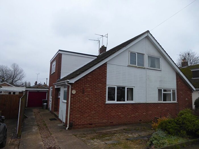3 Bedroom Semi-Detached House To Rent In Mallory Walk, Northampton, NN3
