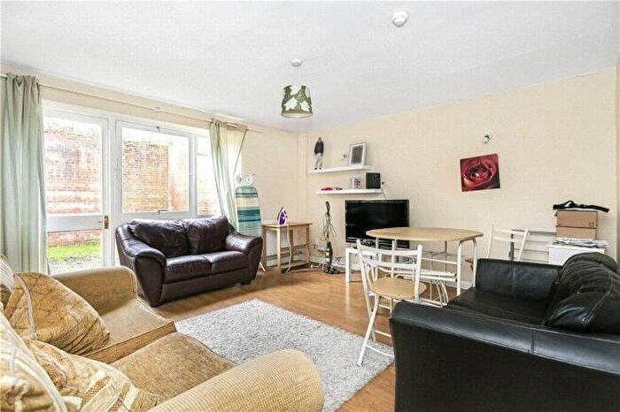 1 Bedroom Terraced House To Rent In Guildford Park Avenue, Guildford, GU2