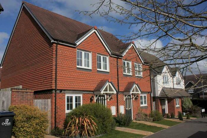 3 Bedroom Semi-Detached House To Rent In Riverdown Park - Glover Close, SP1